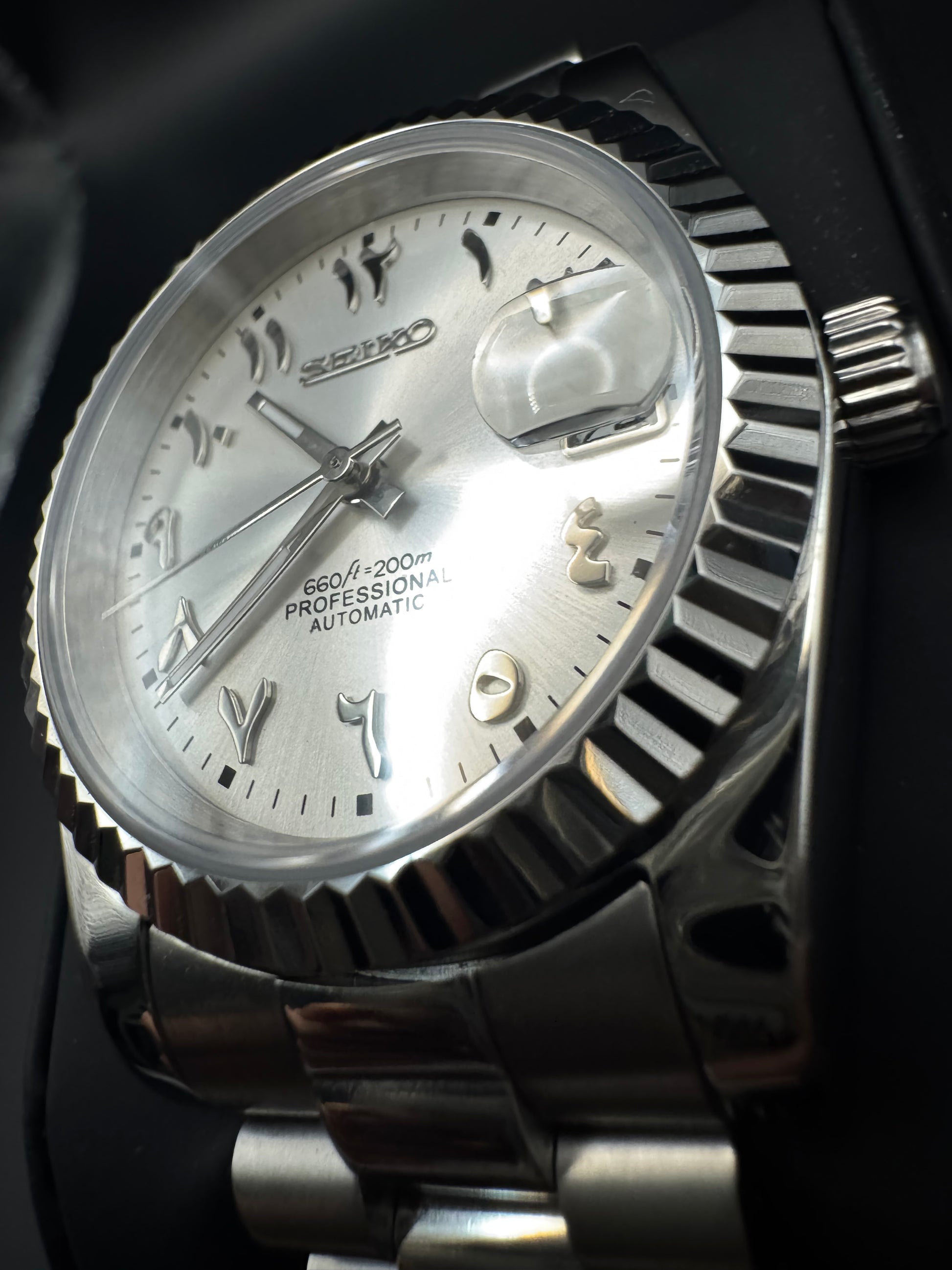 Metallic Silver - Arabic Seiko Dial - SeyaWatches